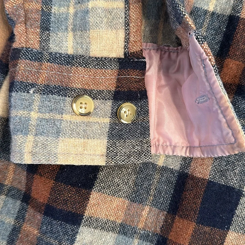 Shirt Jacket size L 85% wool; 15% nylon; Younkers Men’s Store - Picture 6 of 7